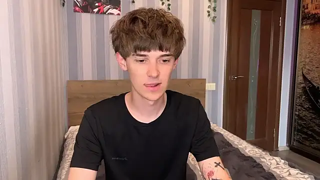 Sweet Dude online show from May 18, 2:45 pm
