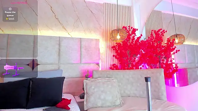 EmmaLovve online show from February 26, 2:32 am