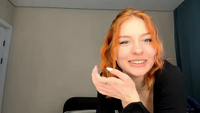 LuxuryRita online show from February 5, 11:59 am