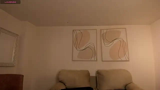 Snapshot of DemiNova chatting on March 20, 10:31 am DemiNova online show from March 20, 10:31 am