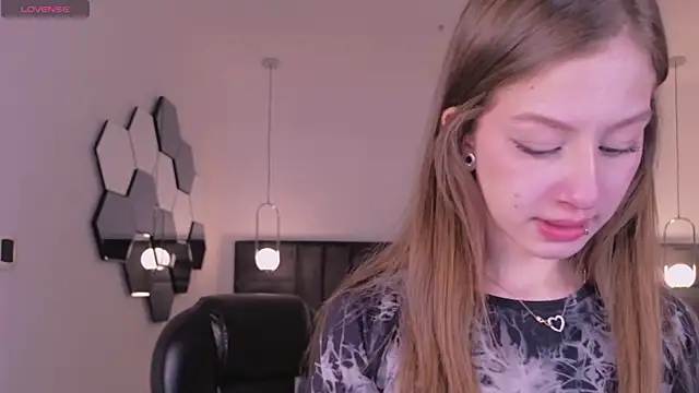 IsabellaMorettiX online show from July 19, 5:22 am