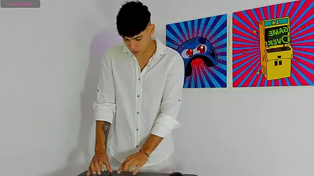 justin payn14 online show from February 17, 7:20 pm