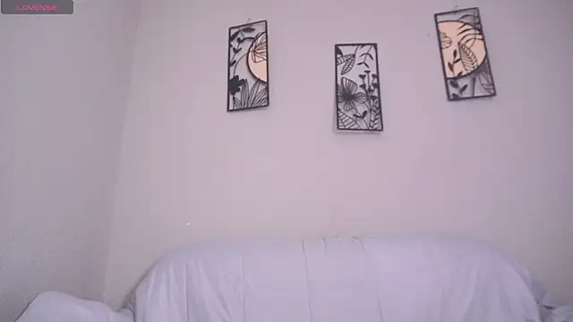 Snapshot of loveegirll1 chatting on March 29, 5:07 am loveegirll1 online show from March 29, 5:07 am