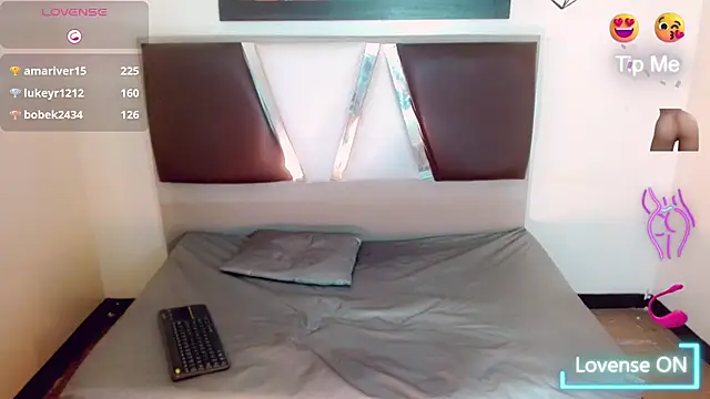 stiffy lopez online show from March 20, 3:22 am