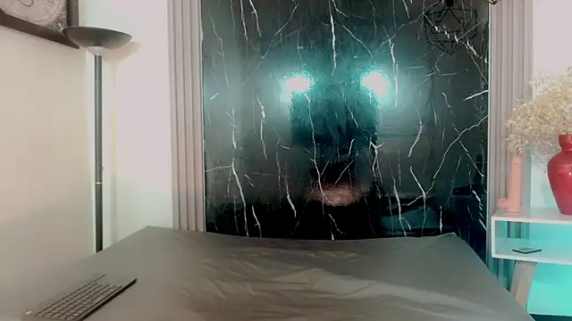 stiffy lopez online show from March 29, 3:28 am