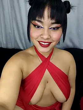 Snapshot of zoe_love18 chatting on April 3, 3:37 am zoe love18 online show from April 3, 3:37 am