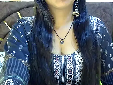 Cute Aayera online show from February 6, 5:23 am