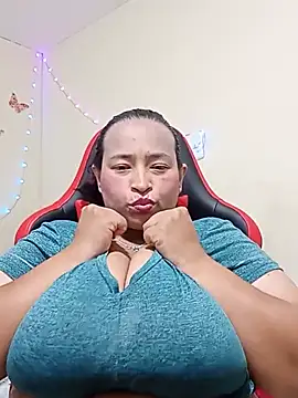BustySexy Nataly online show from July 30, 8:24 am