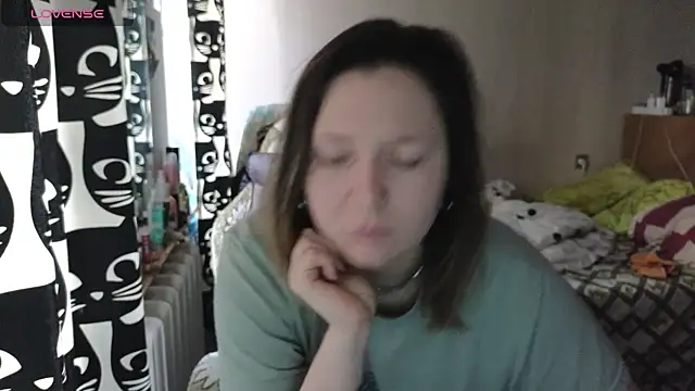 Snapshot of Ozalin_ chatting on April 13, 12:10 pm Ozalin online show from April 13, 12:10 pm