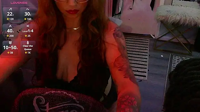 Alicethickpeach online show from May 9, 4:50 am