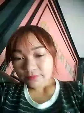 Snapshot of cute-hiphop chatting on July 6, 5:15 am cute-hiphop online show from July 6, 5:15 am