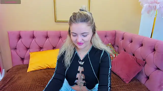 KatieBlossom  online show from February 5, 1:32 am