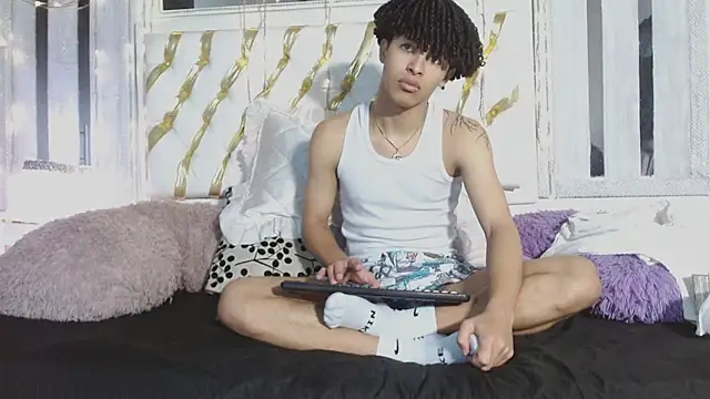 ian smith  online show from February 16, 11:50 am