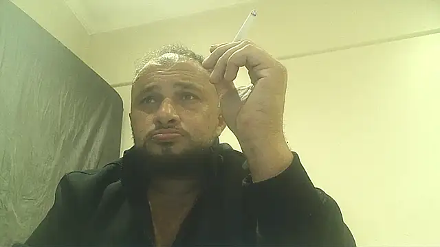 Snapshot of Und3rcntrol chatting on March 30, 12:39 pm Und3rcntrol online show from March 30, 12:39 pm