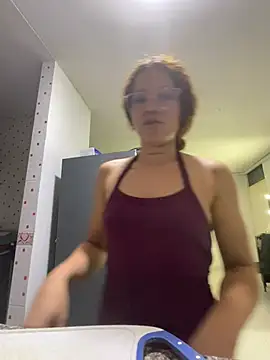 RED VIOLETH online show from July 15, 2:06 am
