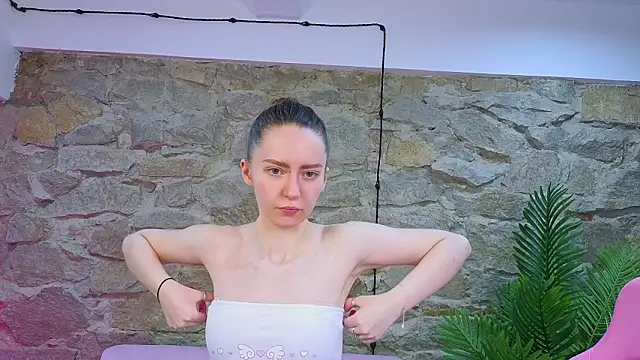 KristineValbuena online show from February 5, 3:22 am