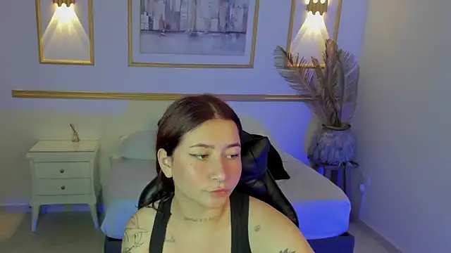 Snapshot of charlottee27_ chatting on March 7, 2:19 am charlottee27 online show from March 7, 2:19 am