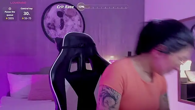 charlottee27  online show from June 13, 1:58 am