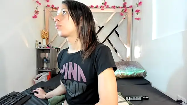 Snapshot of Geminis___ chatting on March 1, 3:52 am Geminis online show from March 1, 3:52 am