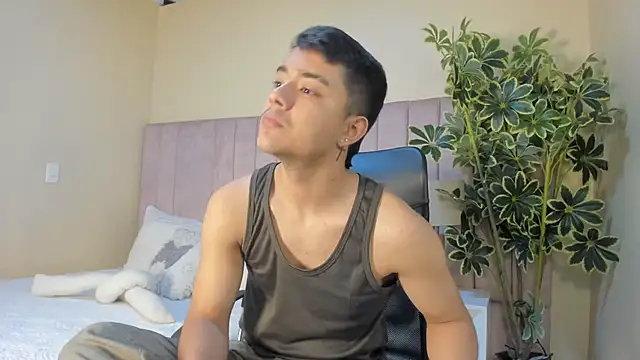 axel noah26 online show from February 9, 10:52 am