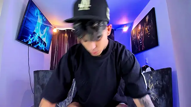 miguel aguirre  online show from March 13, 12:12 pm