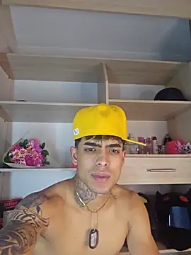 miguel aguirre  online show from March 28, 11:04 pm