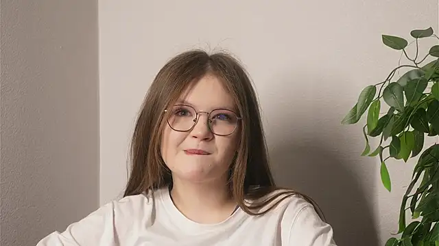 AlyceThoeny online show from February 6, 2:42 pm