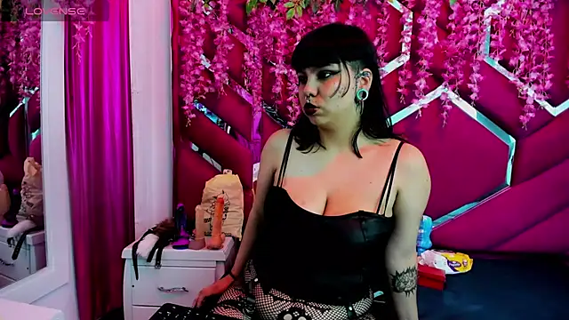 Snapshot of vanesa_bobs chatting on May 20, 3:02 am vanesa bobs online show from May 20, 3:02 am