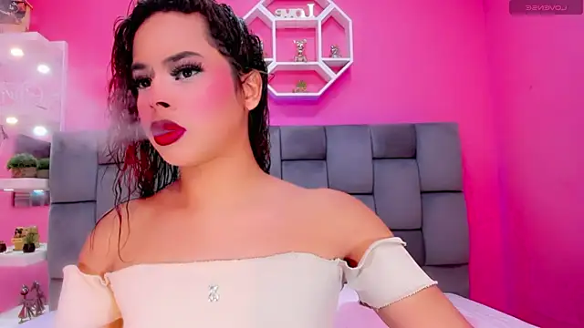 Snapshot of ManuelaJohnson chatting on May 9, 12:32 pm ManuelaJohnson online show from May 9, 12:32 pm