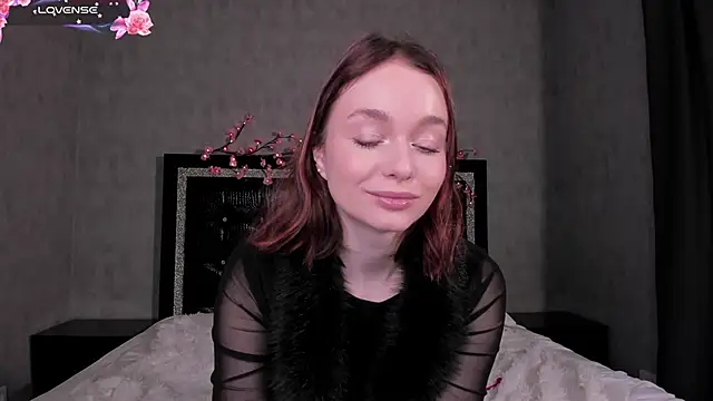LillianPerry online show from March 2, 5:31 pm