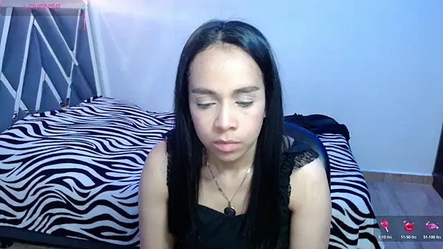 Snapshot of paula_lopez__ chatting on April 5, 6:16 pm paula lopez online show from April 5, 6:16 pm