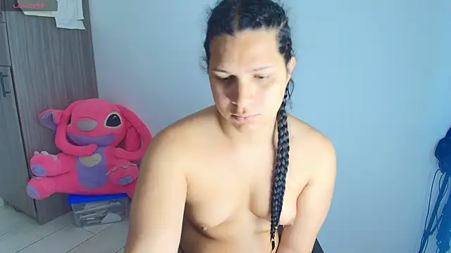 Snapshot of alys_love chatting on May 10, 2:22 pm alys love online show from May 10, 2:22 pm