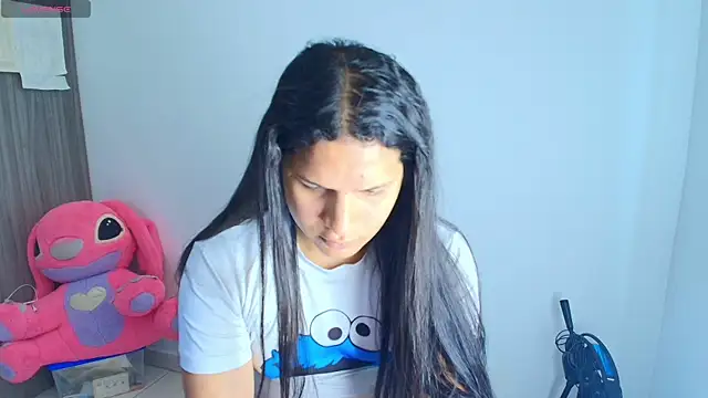 Snapshot of alys_love chatting on May 25, 4:35 pm alys love online show from May 25, 4:35 pm
