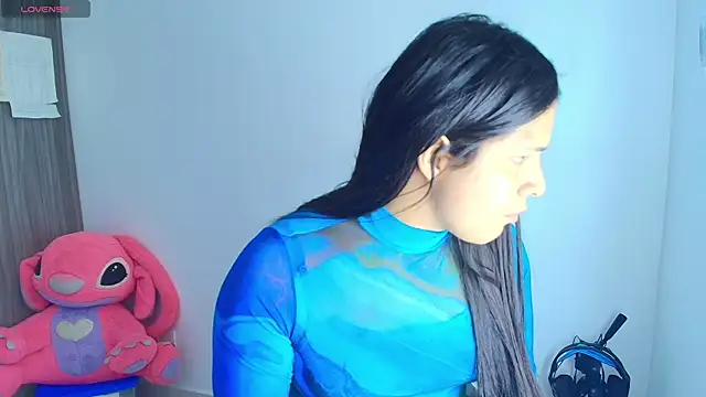 Snapshot of alys_love chatting on May 31, 5:20 pm alys love online show from May 31, 5:20 pm