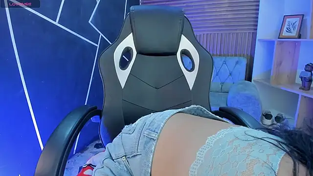 shaden  online show from February 17, 8:37 pm