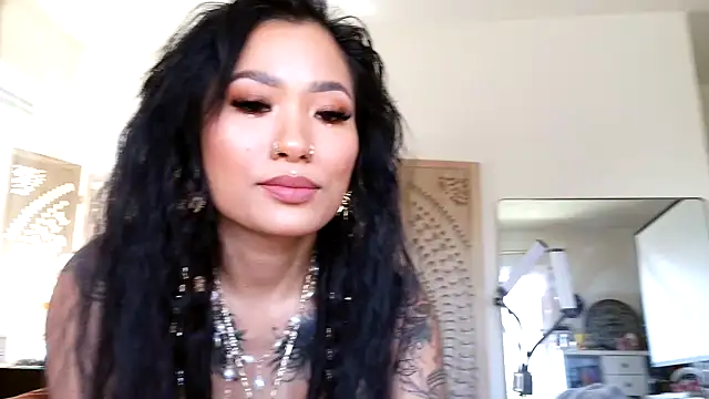 222goddess444you online show from May 22, 10:04 pm