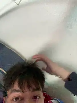 Snapshot of tuncube chatting on February 17, 5:15 am tuncube online show from February 17, 5:15 am