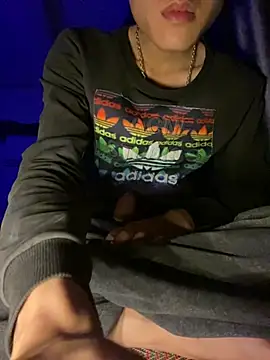 Snapshot of tuncube chatting on March 3, 5:41 pm tuncube online show from March 3, 5:41 pm