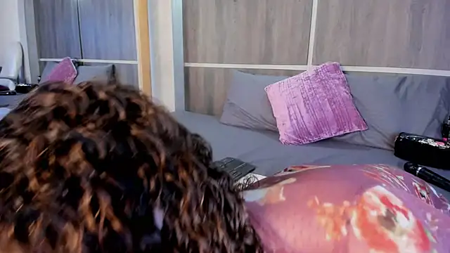 Snapshot of Brynaa chatting on March 15, 4:40 am Brynaa online show from March 15, 4:40 am