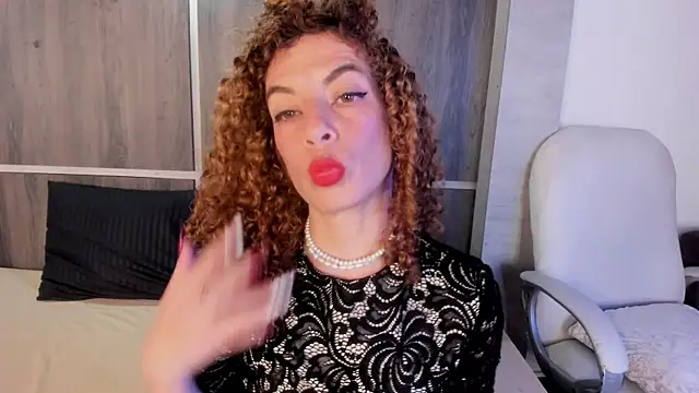 Snapshot of Brynaa chatting on March 17, 4:28 am Brynaa online show from March 17, 4:28 am