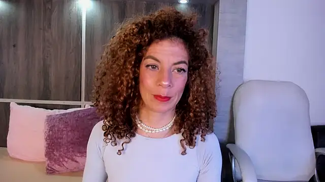 Snapshot of Brynaa chatting on March 24, 5:01 am Brynaa online show from March 24, 5:01 am