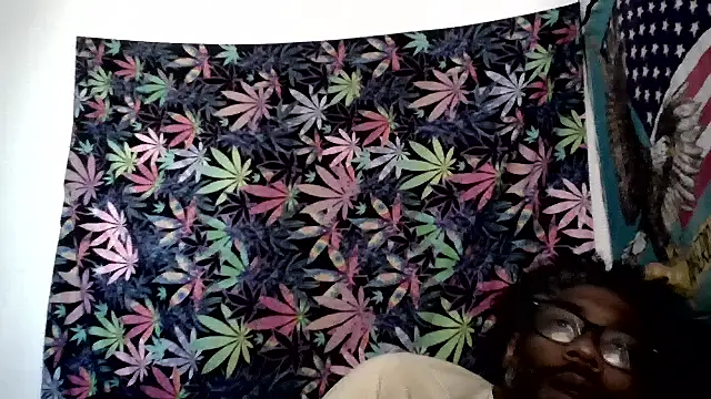 Snapshot of libraxxxstudios chatting on July 1, 1:24 pm libraxxxstudios online show from July 1, 1:24 pm