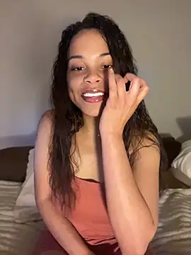 Petite Baddie online show from May 21, 5:47 am