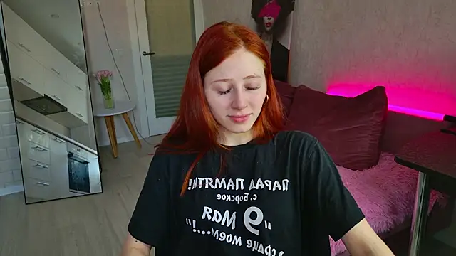 Snapshot of Weisser_Moon chatting on March 18, 5:10 am Weisser Moon online show from March 18, 5:10 am