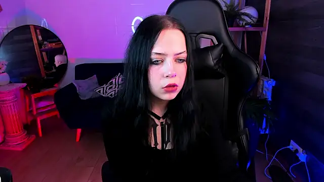 madam inferno online show from March 27, 1:11 pm