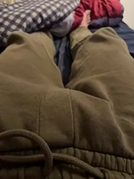 Snapshot of Enzo_2763 chatting on February 18, 5:09 pm Enzo 2763 online show from February 18, 5:09 pm