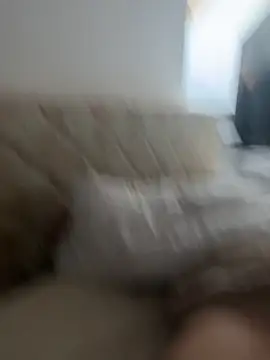 Snapshot of Enzo_2763 chatting on April 6, 6:25 am Enzo 2763 online show from April 6, 6:25 am