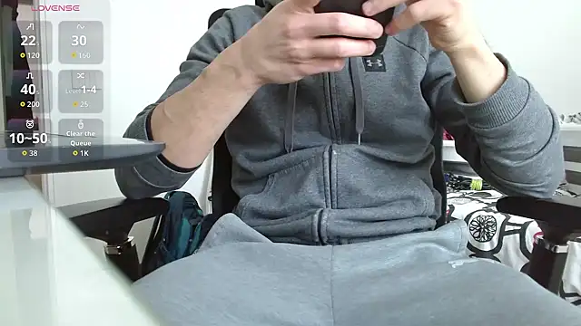 Luca282828 online show from March 6, 11:28 am