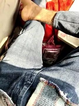 akku6147 online show from February 5, 7:46 am