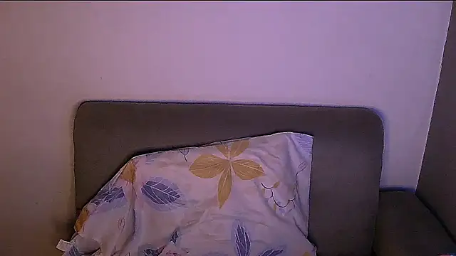 Snapshot of StweetemmaC chatting on March 27, 8:26 am StweetemmaC online show from March 27, 8:26 am